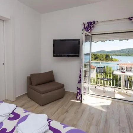 Apartment Cozy Seaview Retreat A & M