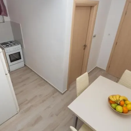 Cozy Seaview Retreat A & M * Pirovac