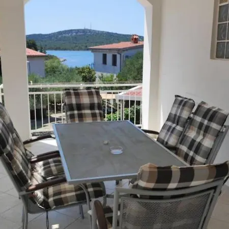 Cozy Seaview Retreat A & M Appartement